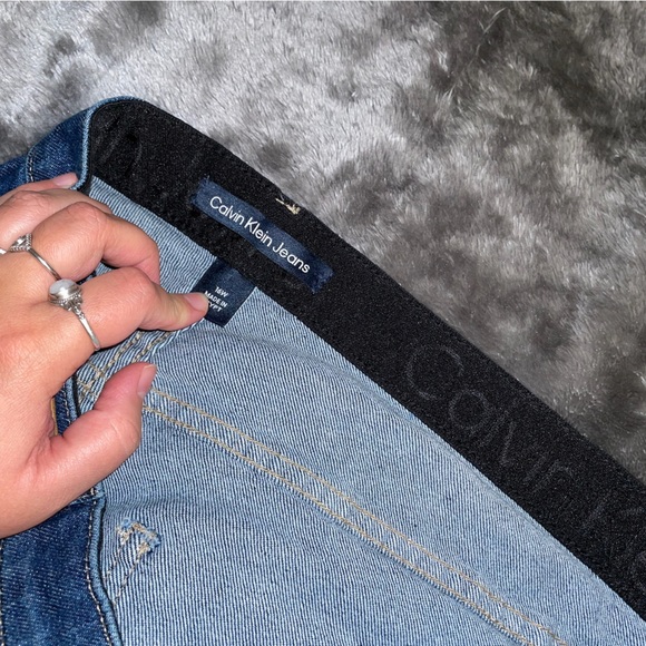 NWT Calvin Klein High Rise Straight Distressed Jeans Size 16, 18, 20 - Picture 7 of 8